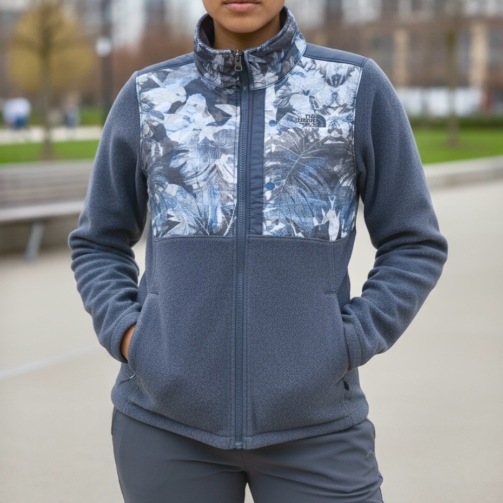 NWOT The North Face 200WT Tundra Fleece Full Zip Jacket